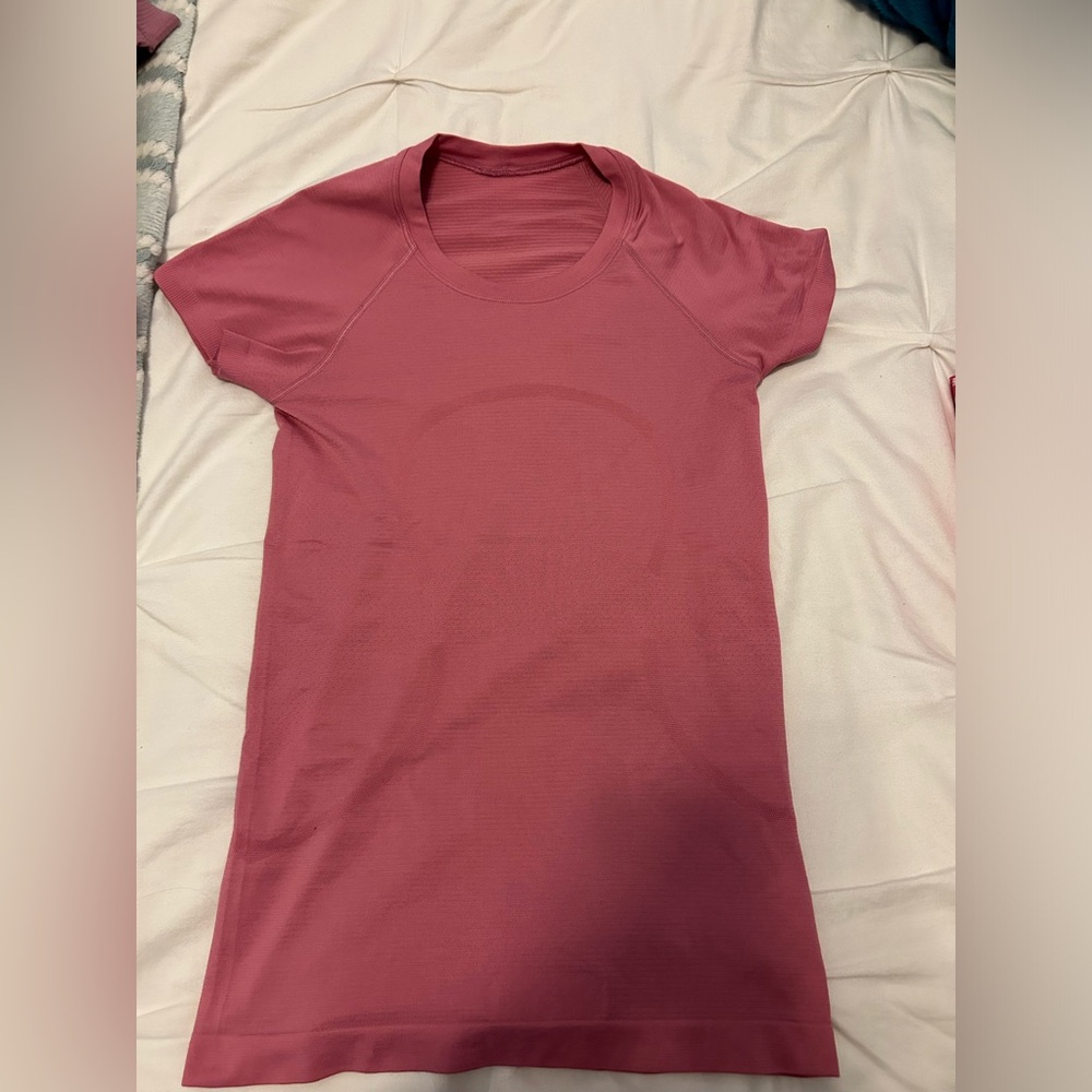 Lululemon Swiftly Tech Short Sleeve 2.0 *RARE*